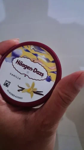 Nhấp để xem toàn màn hình Kem Haagen-Dazs Mini Cup 100ml x 6 Ly(Tặng Bộ 4 Muỗng Băng Băng Trái Tim Big Love Inox 12-14cm) photo review