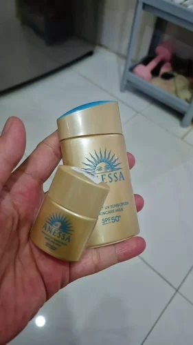 Nhấp để xem toàn màn hình Sữa Chống Nắng Anessa Kiềm Dầu SPF50+ PA++++ photo review