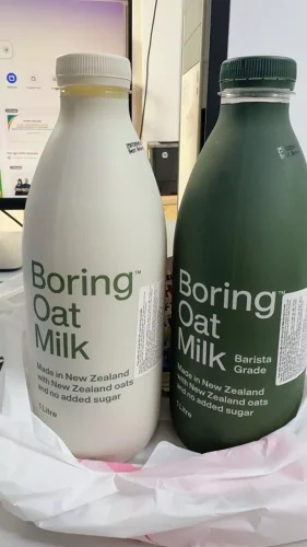 Nhấp để xem toàn màn hình Thùng 3 Chai Sữa Yến Mạch BORING Milk 1L New Zealand - Vị Nguyên Bản & Barista Pha Cà Phê photo review